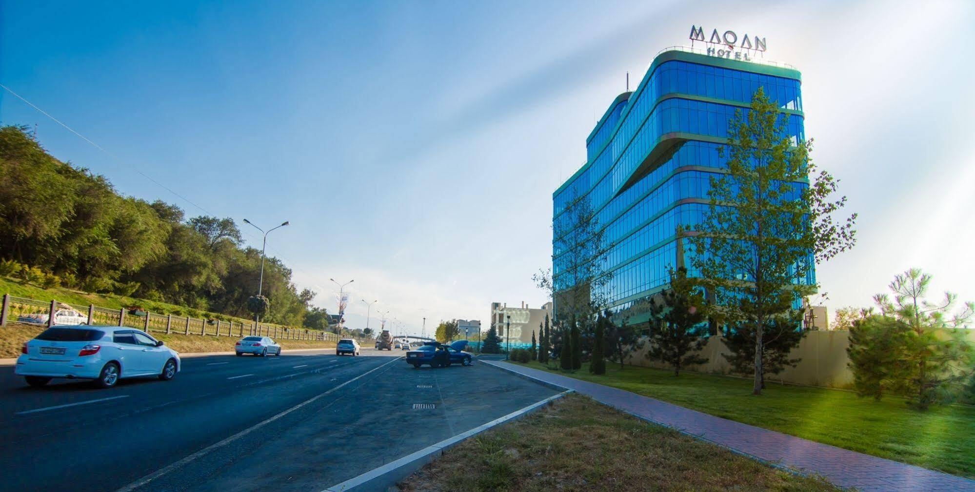 Maqan Hotel Almati Kültér fotó