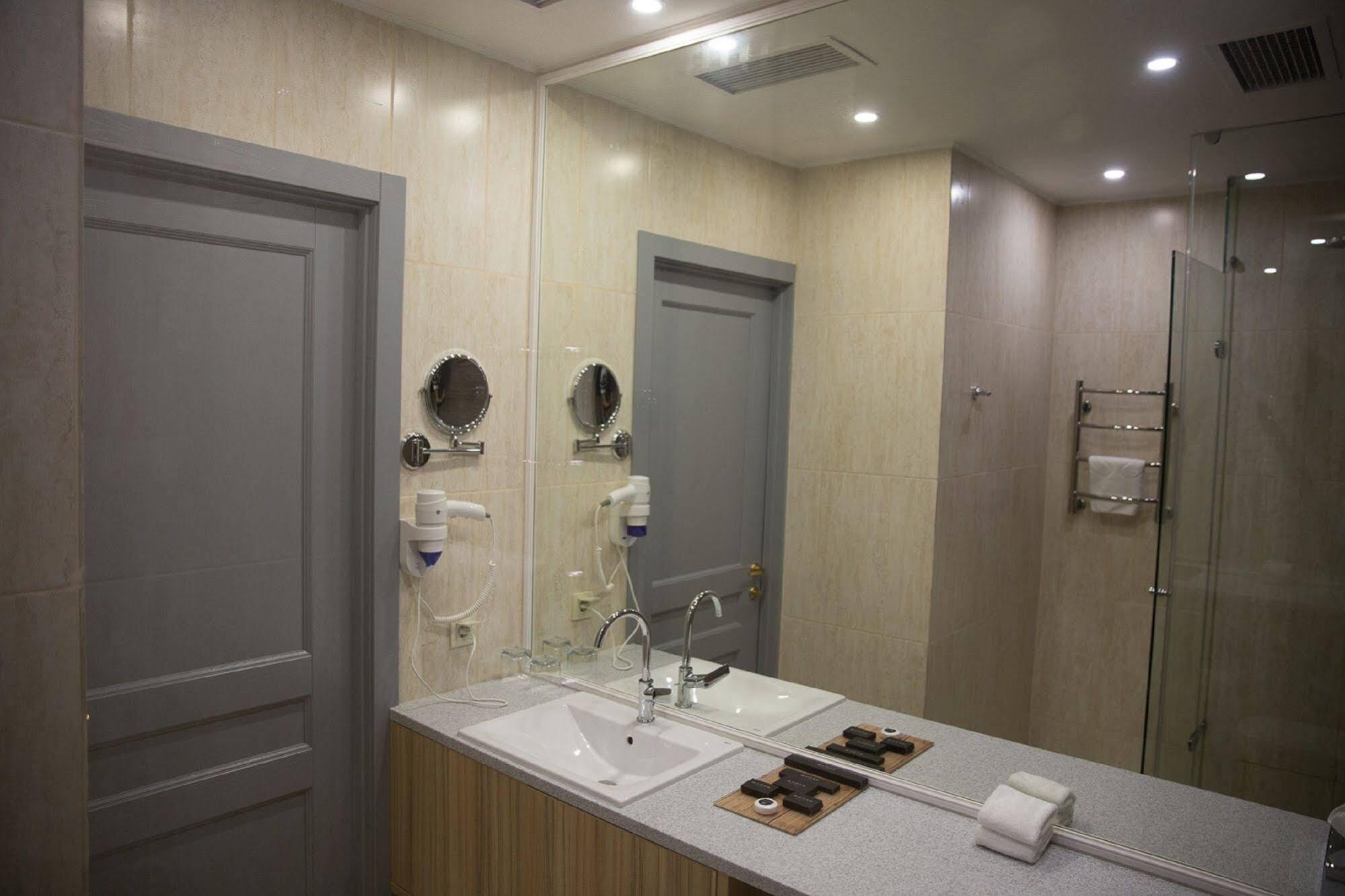 Maqan Hotel Almati Kültér fotó