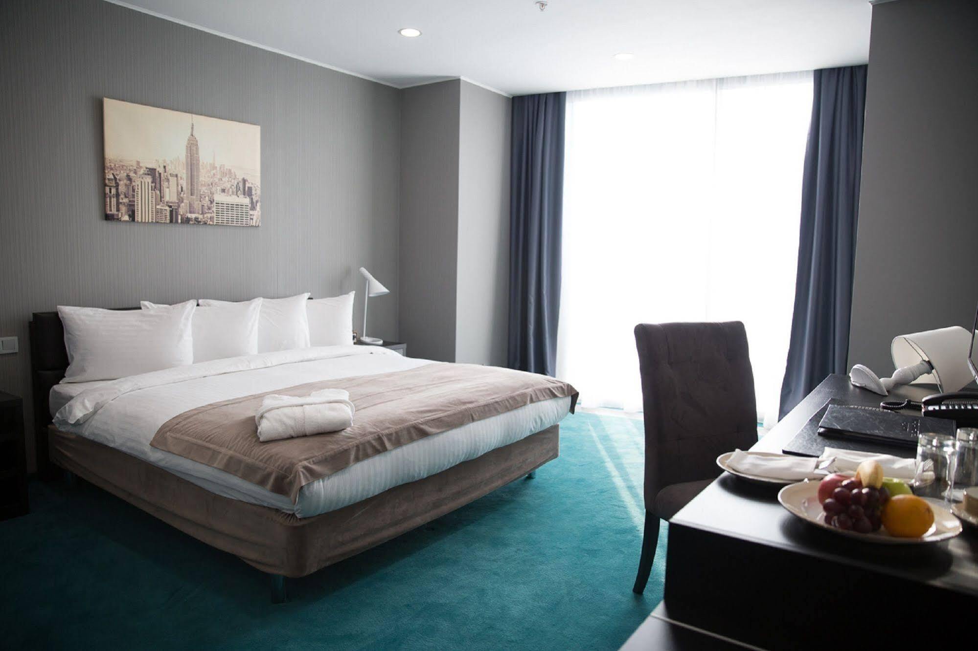 Maqan Hotel Almati Kültér fotó