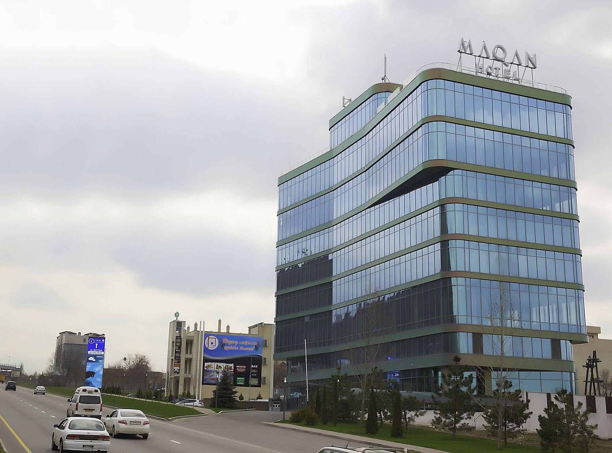 Maqan Hotel Almati Kültér fotó